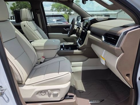 New 2026 GMC Yukon XL Denali AWD/4WD image 18