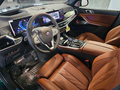 New 2026 BMW ALPINA XB7 AWD/4WD image 2