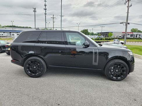 Certified 2024 Land Rover Range Rover SE AWD/4WD image 6