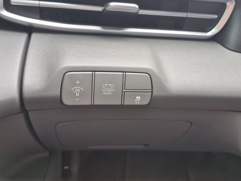 Used 2025 Hyundai Elantra Hybrid w/ Cargo Package FWD image 25