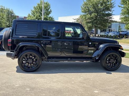 Used 2024 Jeep Wrangler Unlimited Sahara AWD/4WD image 2