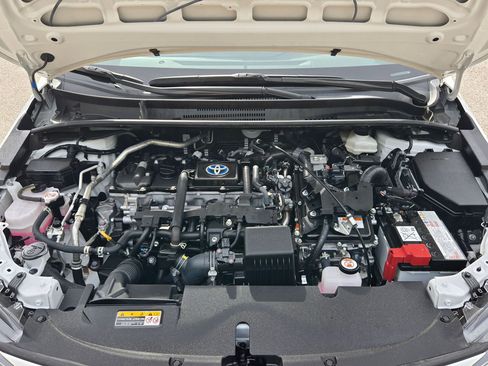 Used 2024 Toyota Corolla LE FWD image 31