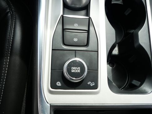 Used 2023 Ford Explorer XLT w/ Equipment Group 202A AWD/4WD image 22
