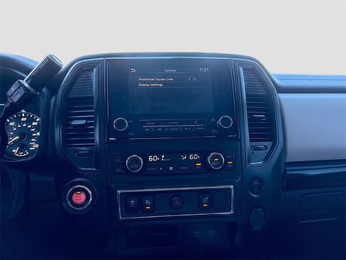 Used 2024 Nissan Titan SV w/ SV Convenience Package image 15