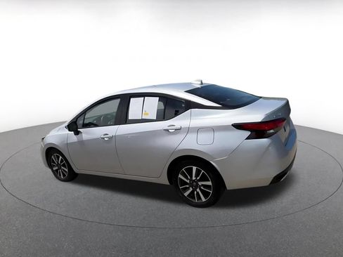 Used 2025 Nissan Versa SV FWD image 10
