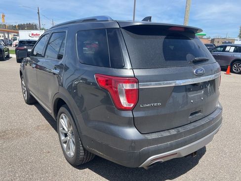 Used 2017 Ford Explorer Limited w/ Equipment Group 301A AWD/4WD image 8