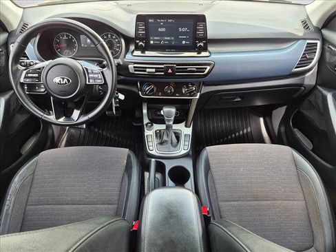 Used 2021 Kia Seltos S FWD image 15