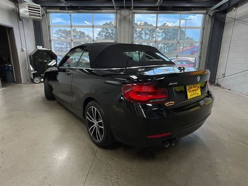 Used 2020 BMW 230i xDrive Convertible w/ Premium Package AWD/4WD image 3