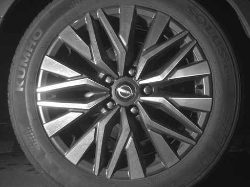 Used 2025 Nissan Altima 2.5 SV image 15