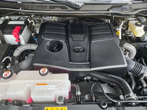 Used 2023 Toyota Tundra Limited image 24