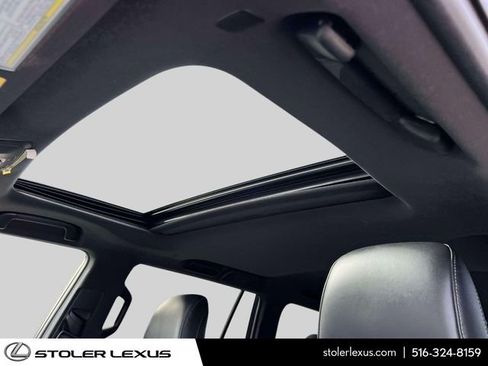Used 2023 Lexus GX 460 Luxury w/ Sport Design Package AWD/4WD image 23