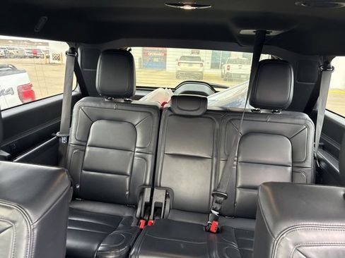 Used 2024 Lincoln Navigator L Reserve image 9