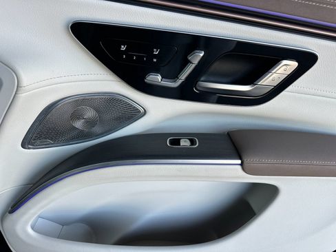 Certified 2023 Mercedes-Benz EQS 580 4MATIC SUV image 20