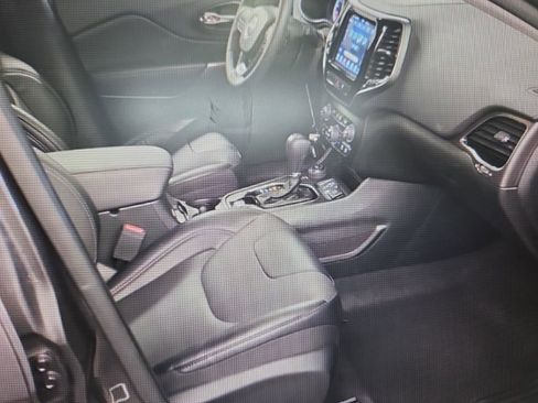 Used 2022 Jeep Cherokee Limited image 12