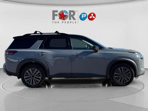 Used 2023 Nissan Pathfinder SL w/ SL Premium Package image 6