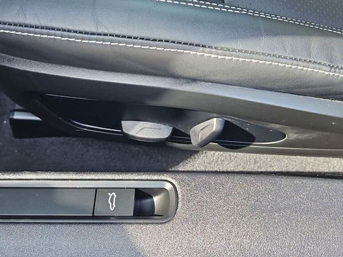 Certified 2025 Porsche 911 Carrera image 13