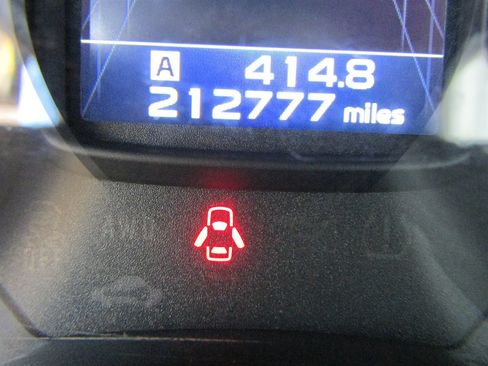 Used 2014 Subaru Outback 2.5i Limited AWD/4WD image 10