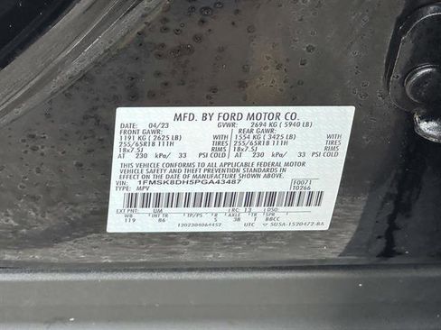 Used 2023 Ford Explorer XLT image 15