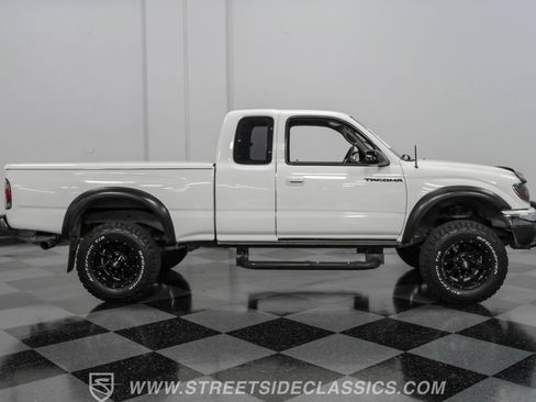Used 2002 Toyota Tacoma PreRunner image 12