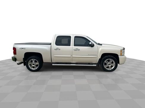Used 2013 Chevrolet Silverado 1500 LTZ w/ LTZ White Diamond Edition image 10