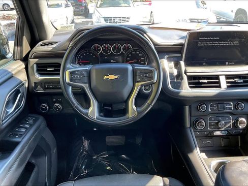 Used 2021 Chevrolet Suburban LT image 5