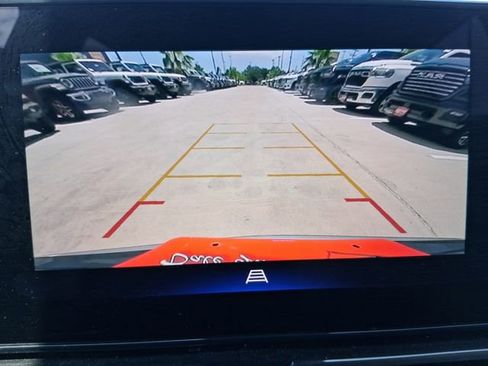Used 2025 Chevrolet TrailBlazer LT FWD image 10