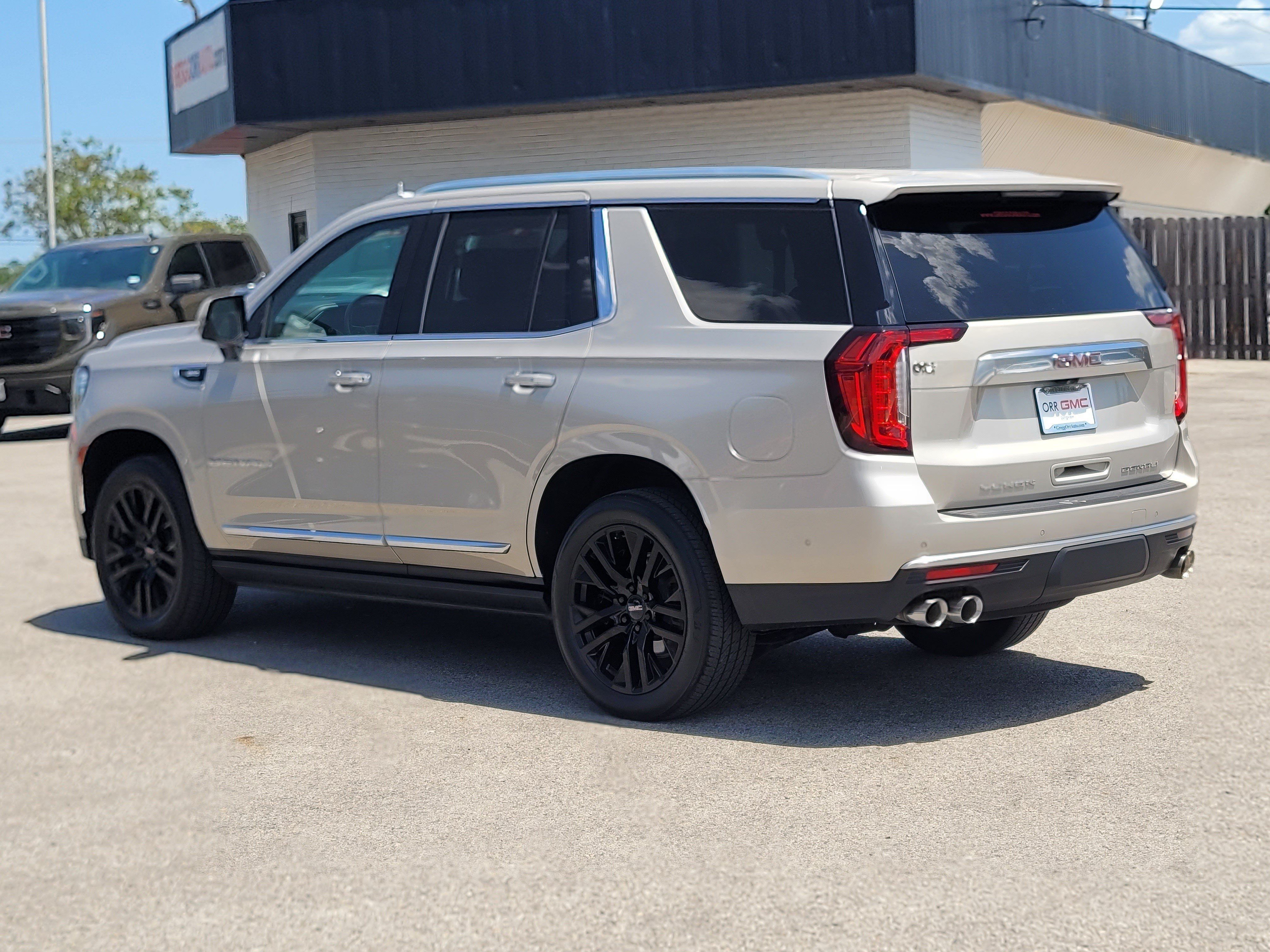 Used 2023 GMC Yukon Denali w/ Denali Reserve Package AWD/4WD image 6