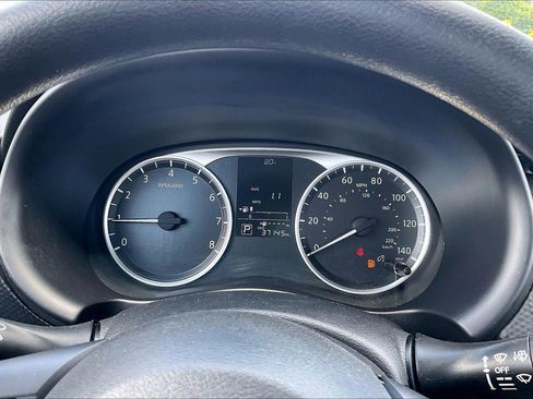 Certified 2023 Nissan Kicks S FWD image 22