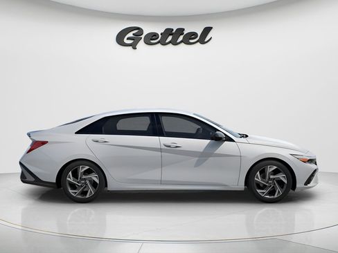 New 2026 Hyundai Elantra SEL Sport image 7