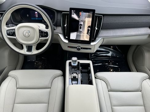 New 2026 Volvo XC90 T8 Ultra w/ Protection Package Premier AWD/4WD image 11