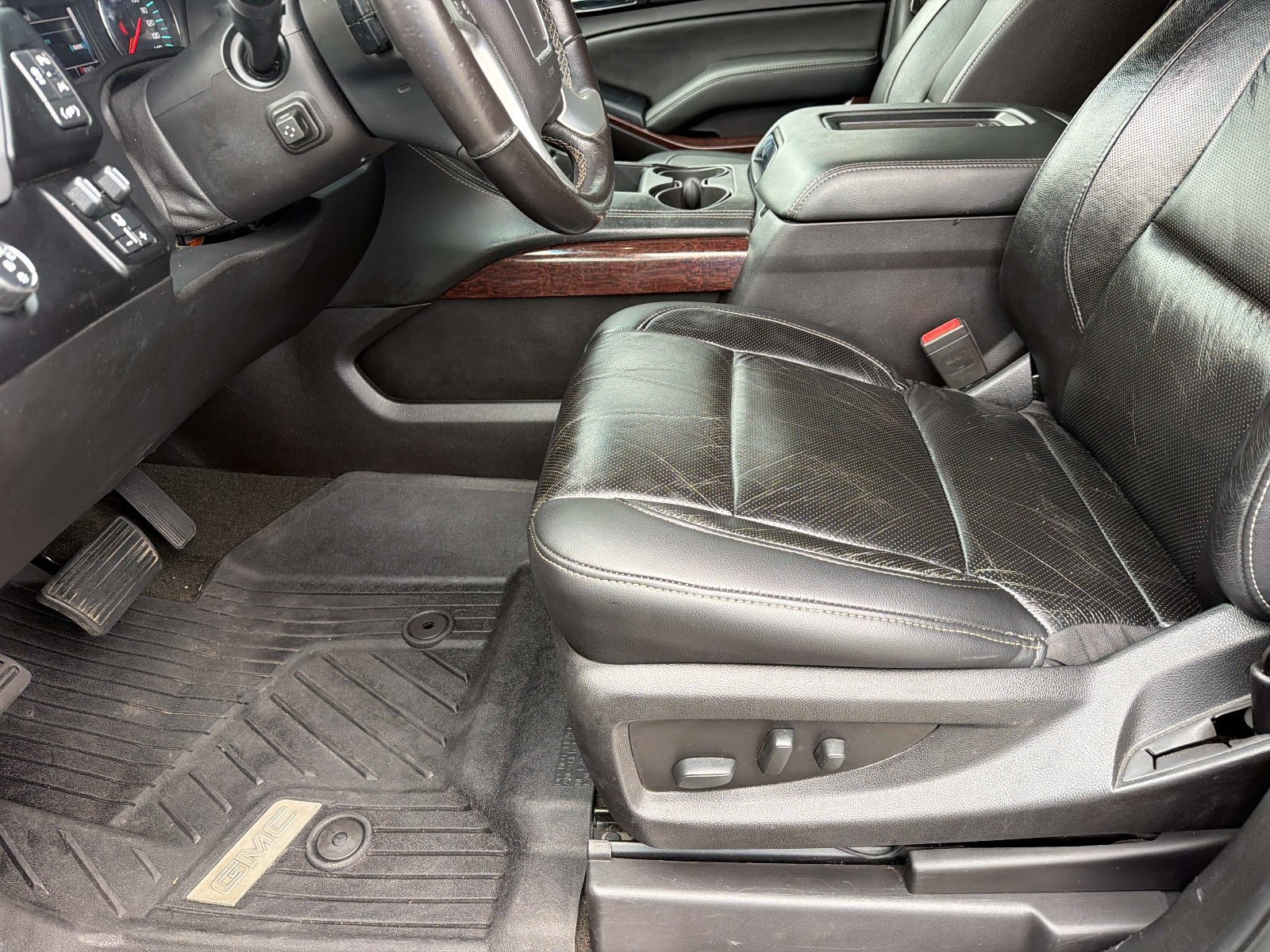 Used 2018 GMC Yukon SLT w/ Open Road Package RWD image 18