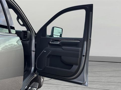 New 2026 GMC Sierra 2500 SLT w/ SLT Premium Package image 25