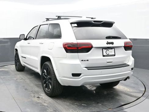 Used 2019 Jeep Grand Cherokee Altitude image 4