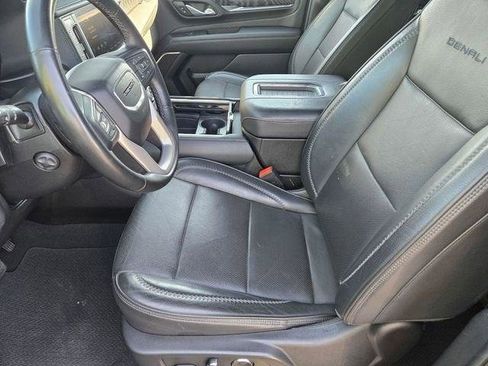 Used 2023 GMC Yukon Denali AWD/4WD image 13