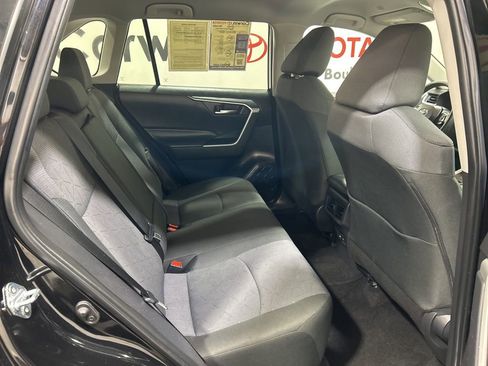 Used 2025 Toyota RAV4 XLE image 16