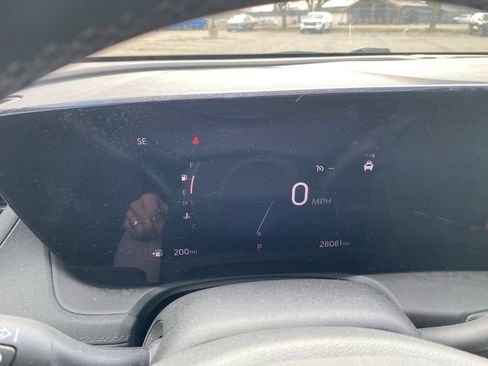 Used 2024 Buick Encore GX Preferred w/ Comfort Package image 12