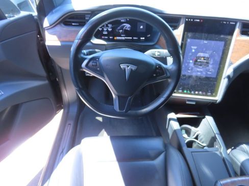Used 2018 Tesla Model X 100D AWD/4WD image 5