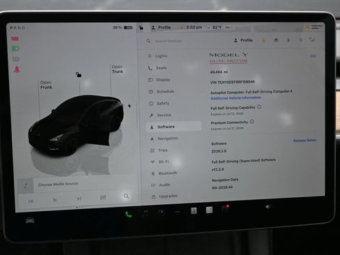 Used 2024 Tesla Model Y Performance AWD/4WD image 28