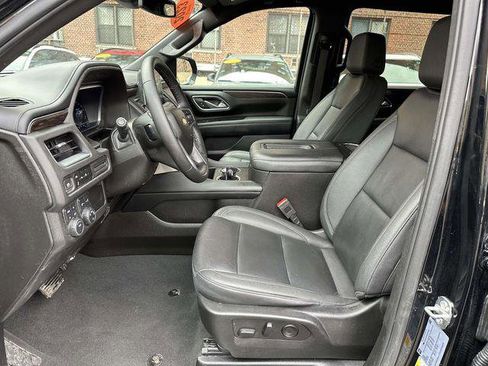 Used 2023 Chevrolet Suburban LT image 16