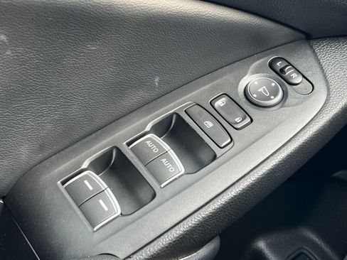 Used 2018 Honda Accord EX image 13