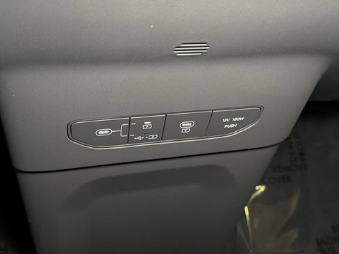 Certified 2024 Kia EV9 Wind AWD/4WD image 37