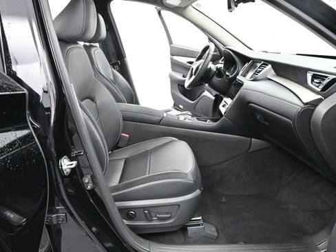 Used 2024 INFINITI QX50 Sensory AWD/4WD image 34