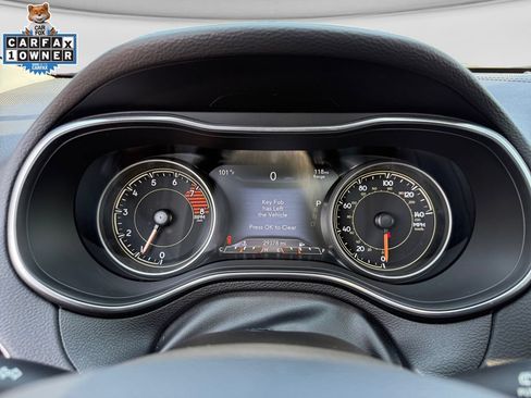 Certified 2022 Jeep Cherokee Limited AWD/4WD image 23