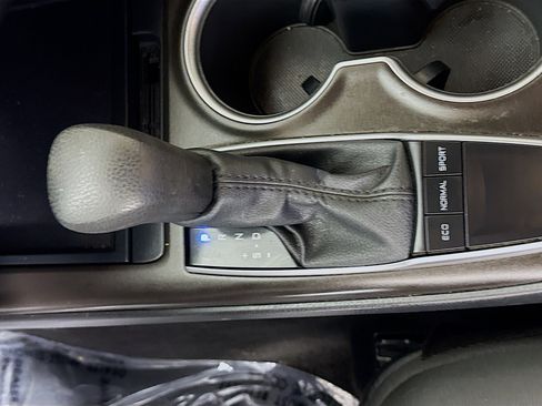 Used 2022 Toyota Camry LE FWD image 20
