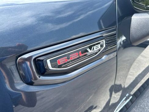 Used 2022 GMC Sierra 1500 AT4 w/ AT4 Premium Package AWD/4WD image 9