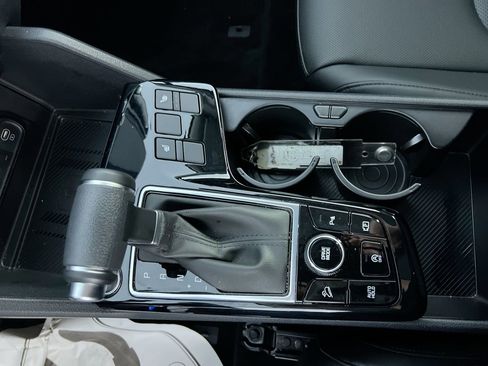 Certified 2025 Kia Sportage EX image 21