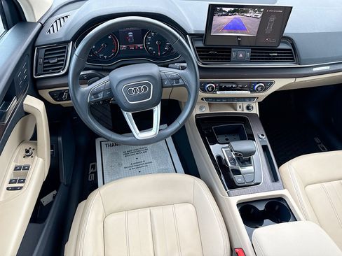 Used 2024 Audi Q5 2.0T Premium w/ Convenience Package AWD/4WD image 16