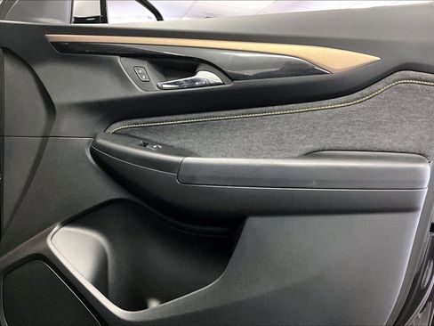 Used 2025 Chevrolet TrailBlazer ACTIV w/ Driver Confidence Package image 23