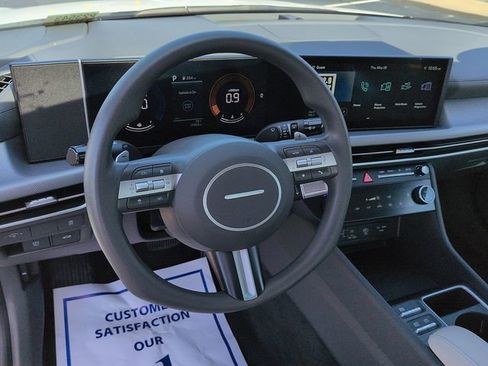 Used 2025 Hyundai Sonata SEL FWD image 12
