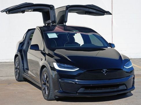 Used 2023 Tesla Model X AWD/4WD image 60